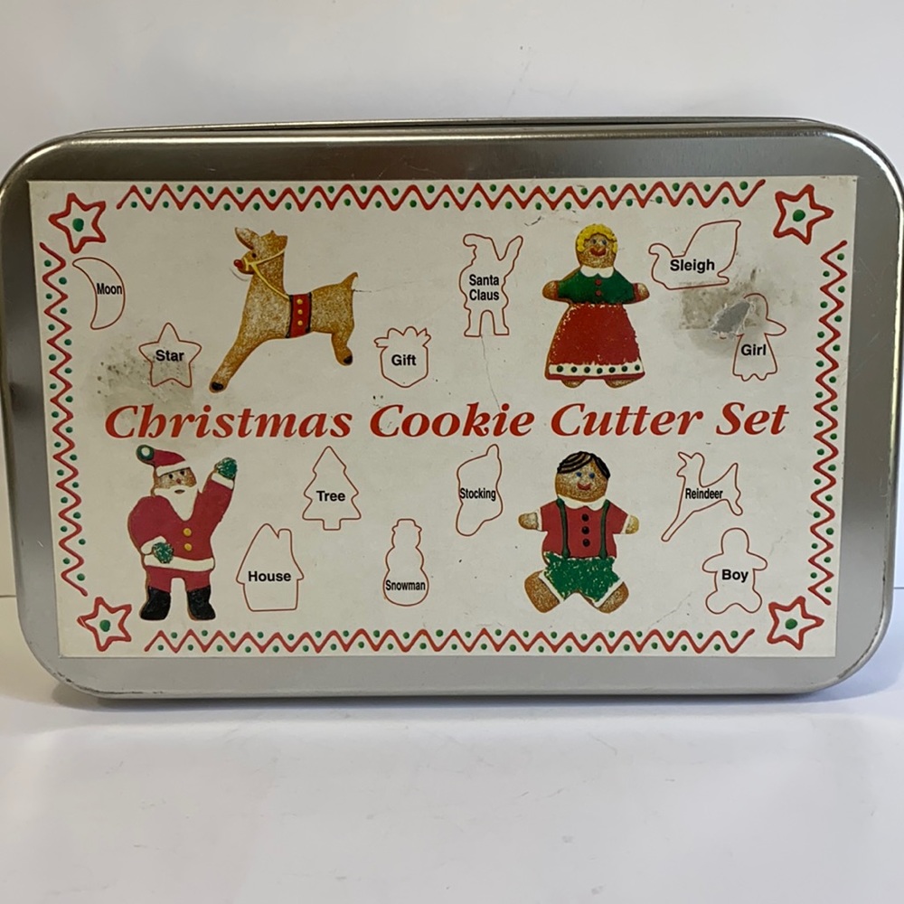 PUBLIX CHRISTMAS HOLIDAY METAL COOKIE CUTTERS